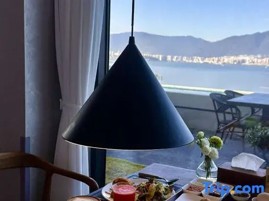 Dali Twelve Clouds Seaview Villa   (Erhai Branch)