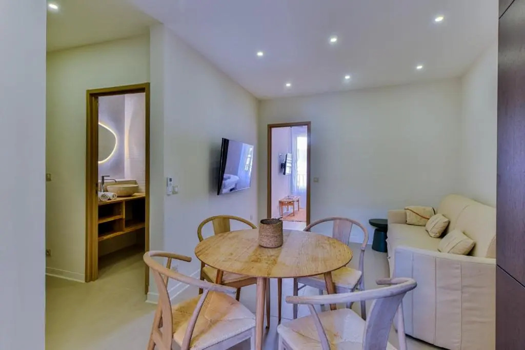 CMG Cozy appartement Juan-Les-Pins / 200m Plage