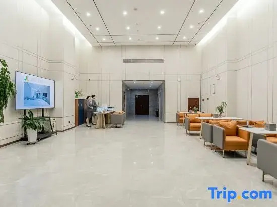 Longkou Jinli Serviced Apartment Hotel (Longhu Tianjie Poly Plaza)