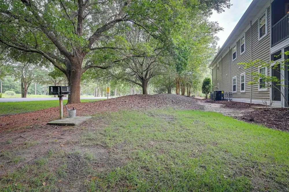 Highend Pawleys Island Condo w/ Porch & Pools!
