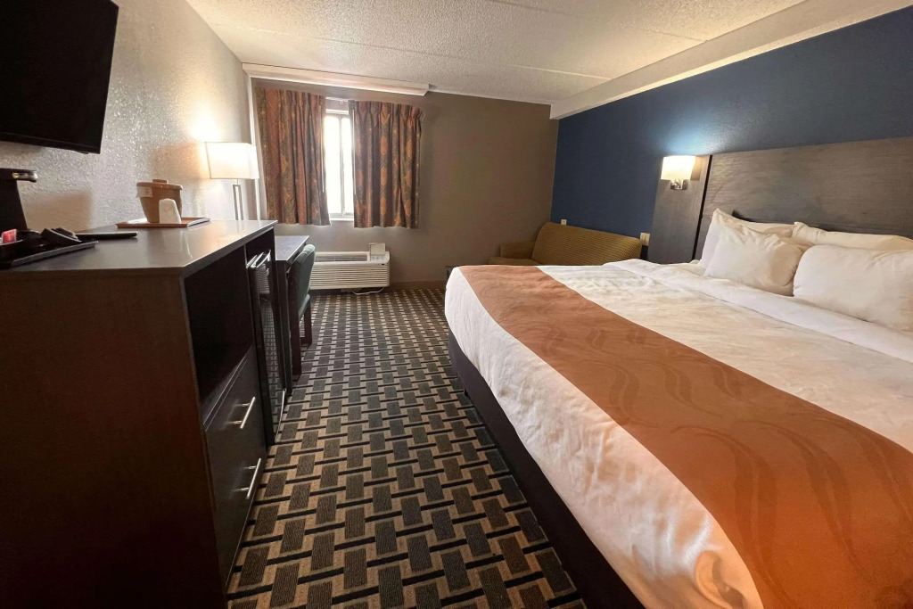Quality Inn & Suites Louisville East