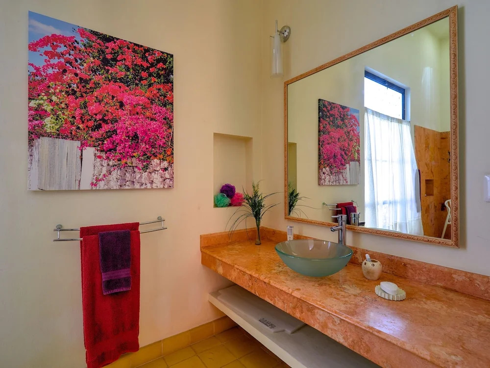 Casa Oasis Guest House and Spa
