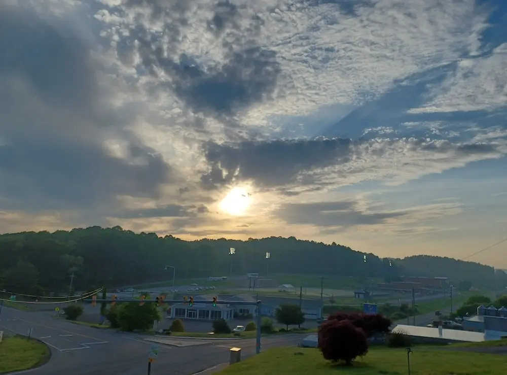 Knob Hill Motor Lodge