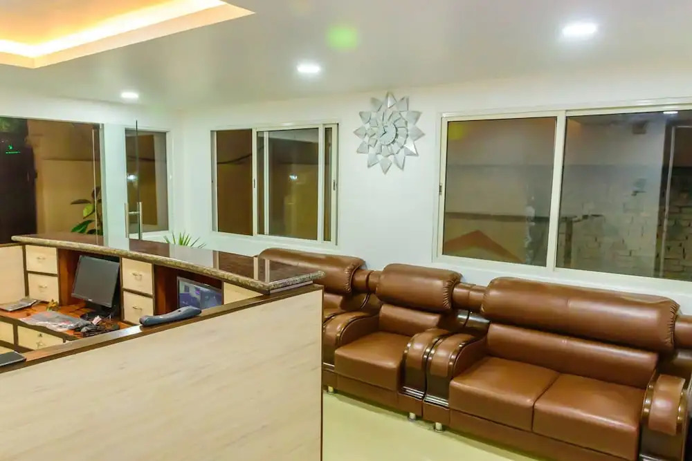 Hotel Ghar