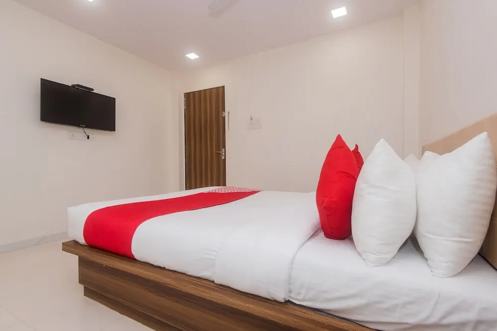 Galaxy inn By Glitz Hotels