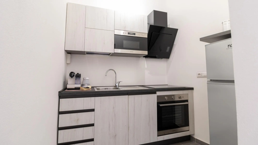 Welcomely - Xenia Boutique House 3