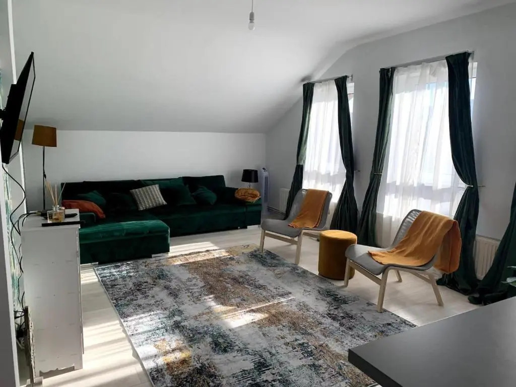 Spacious 3 Bed Apartment Cluj Floresti Near Vivo