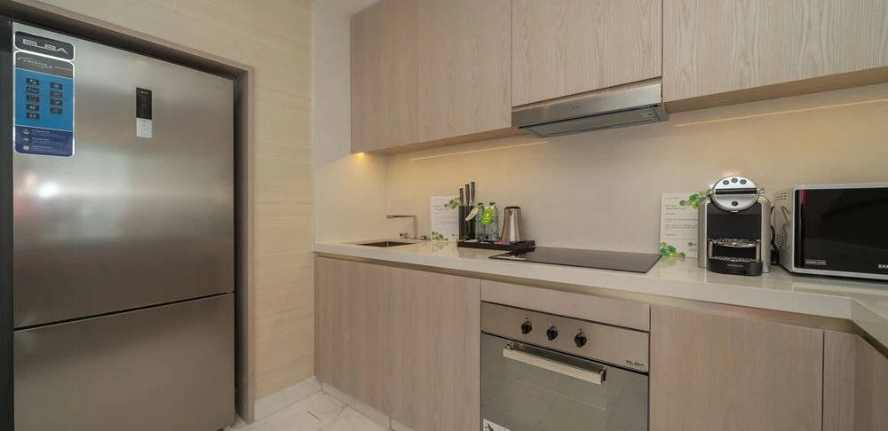 KOHH – 1BR in The Palm Tower