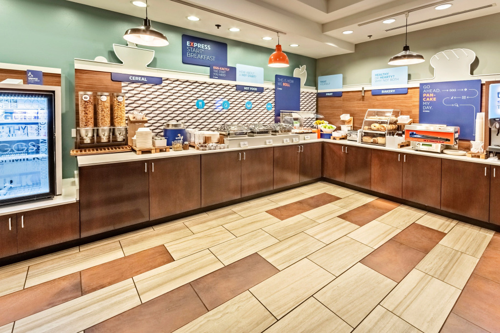 Holiday Inn Express Hotel & Suites Lake Zurich-Barrington by IHG