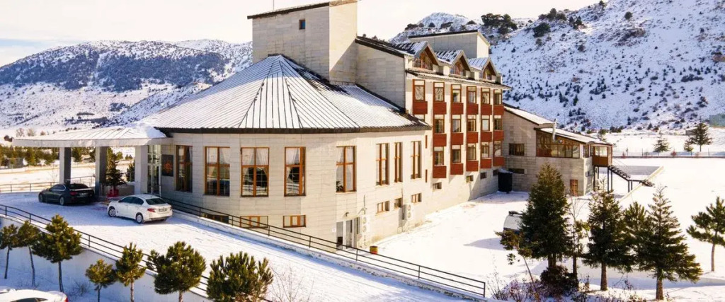 West Davraz Hotel