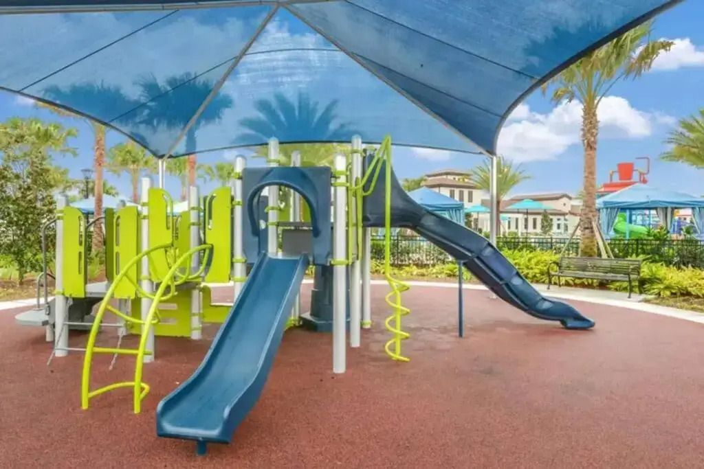 Amazing 5 Bedrooms Home With Pool/BBQ Near Disney
