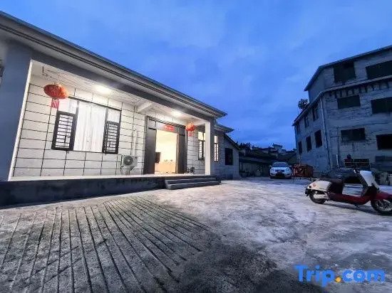 Mountain House Courtyard