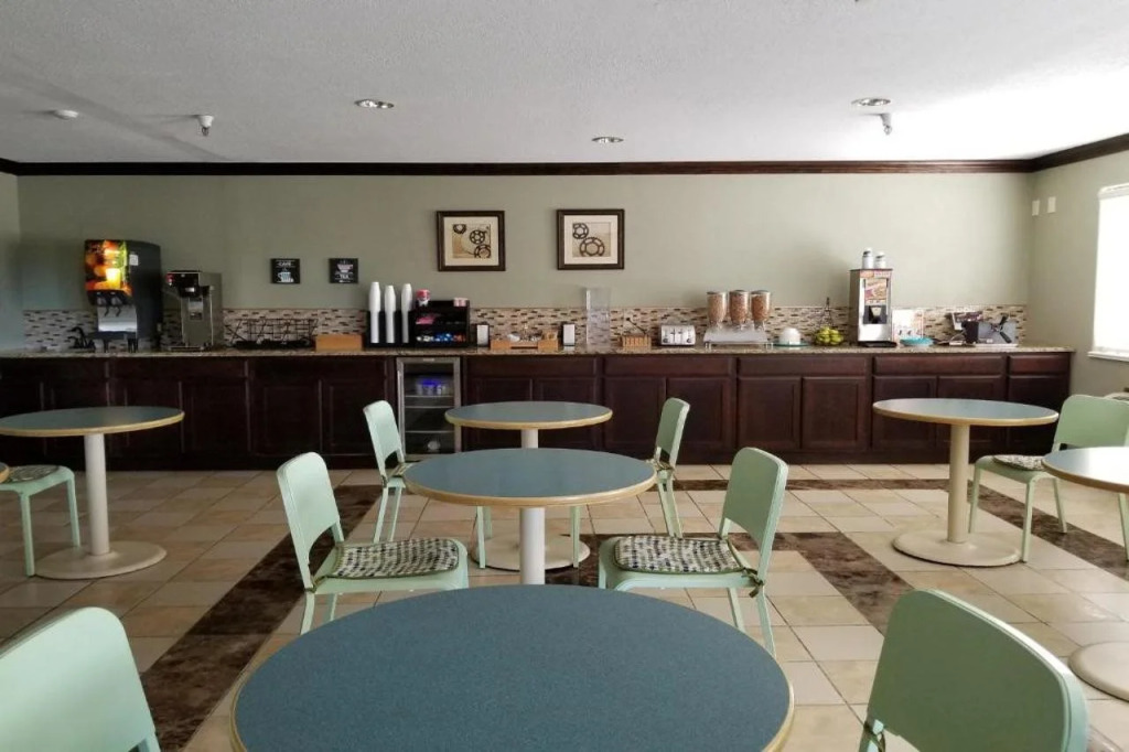 Quality Inn & Suites Castle Rock SW Denver