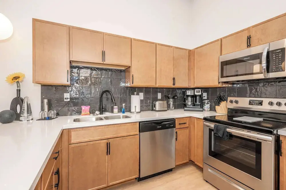 The 333 Suites 303 Suite for 6