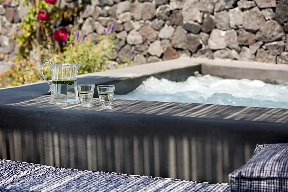 Erosantorini Estate