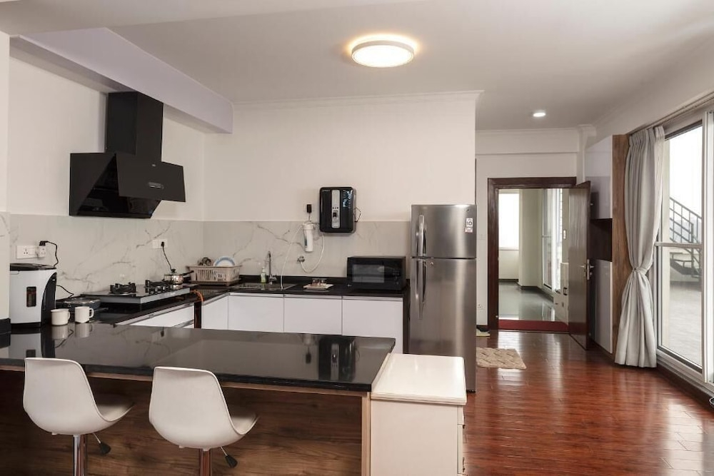 Luminous Apartments & Suites