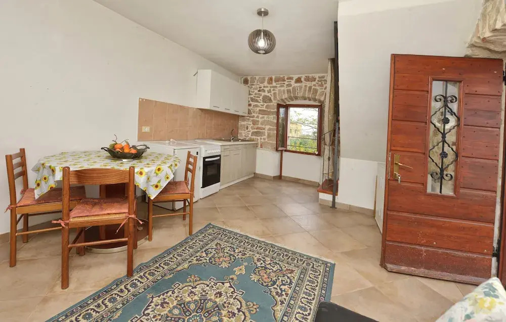 Beautiful Stone House in Gedici - Beahost Rentals