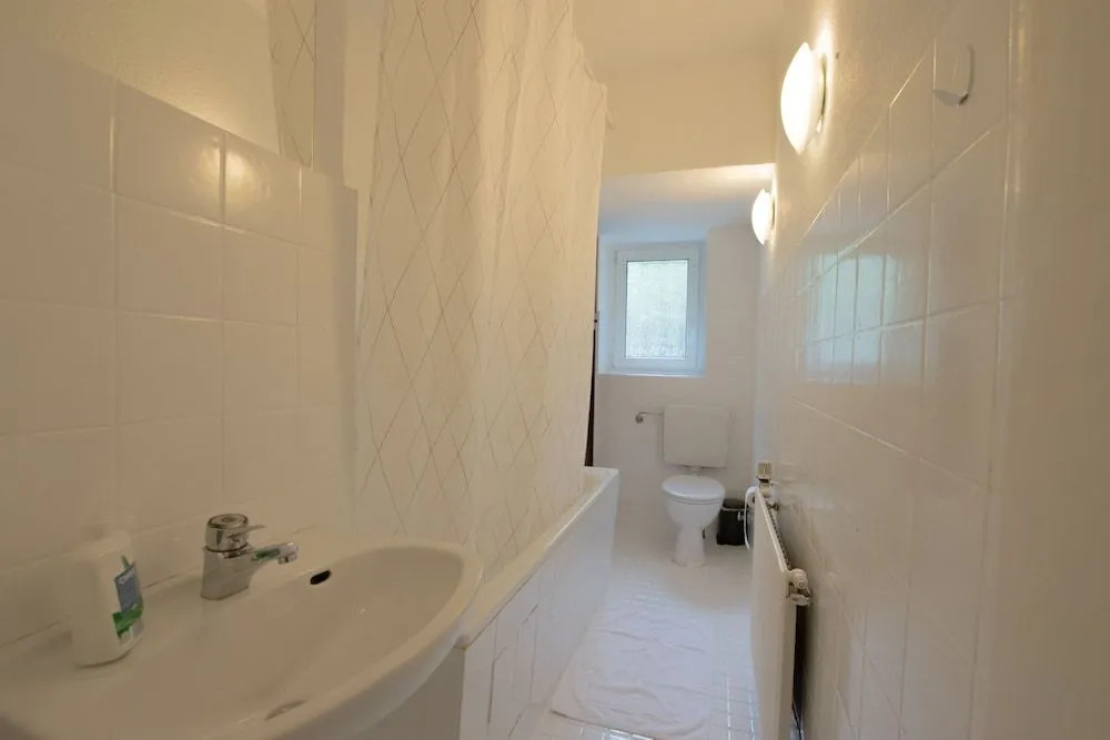 Tolstov-Hotels Large Apartment