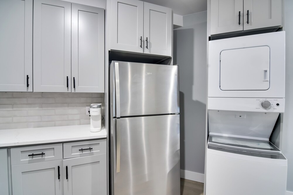 Walkable Townhome in the Heart of Central City!