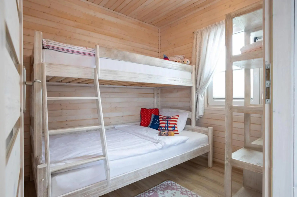 Domki Nad Rozlewiskiem De Lux Sarbinowo Basen Podgrzewany, Małpi Gaj- 4 Piętrowy w Świetlicy 160m2, Tyrolka-Dla Dzieci, Rowery, Ognisko
