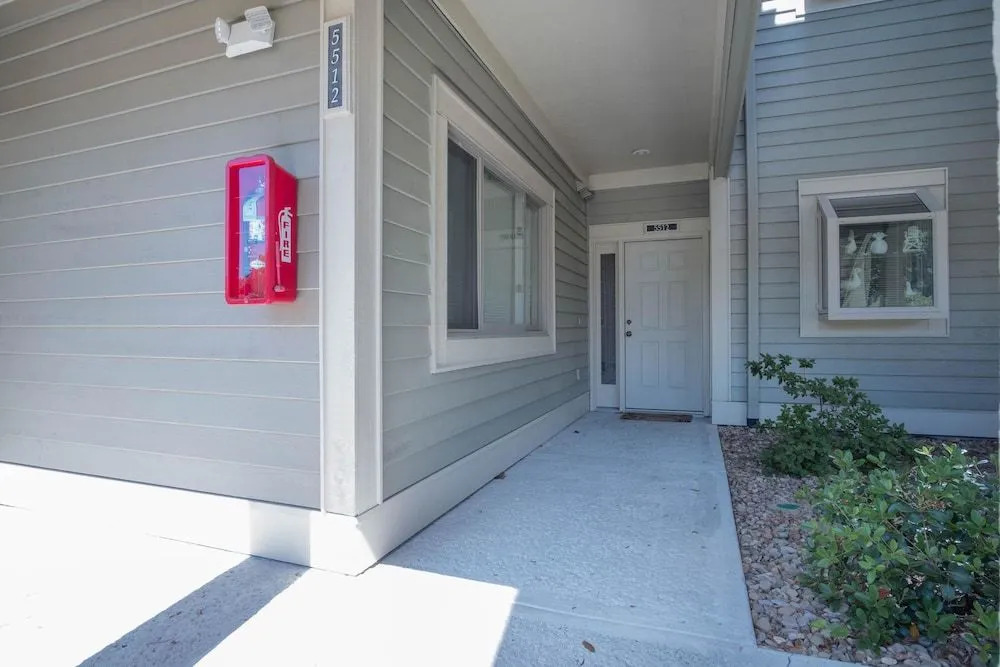 Spinnaker House 54120 by RedAwning