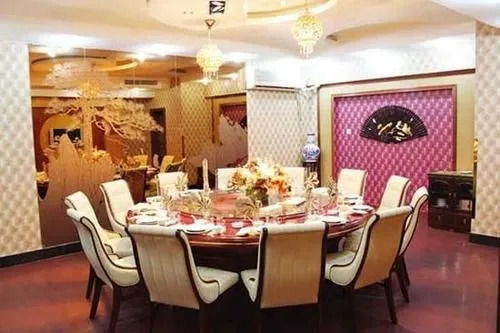 Tuke China Light Hotel