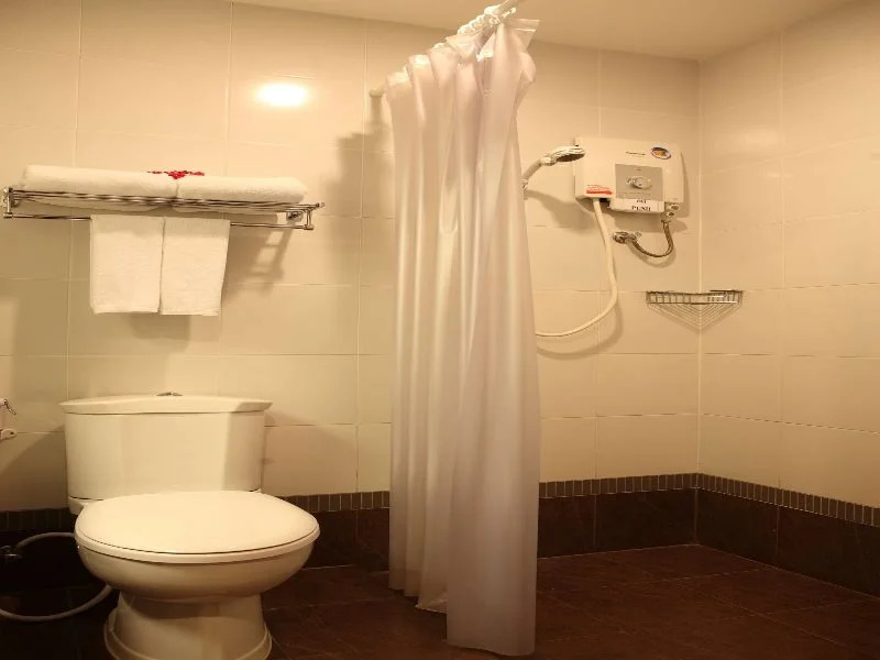 Eiamsiri Resort