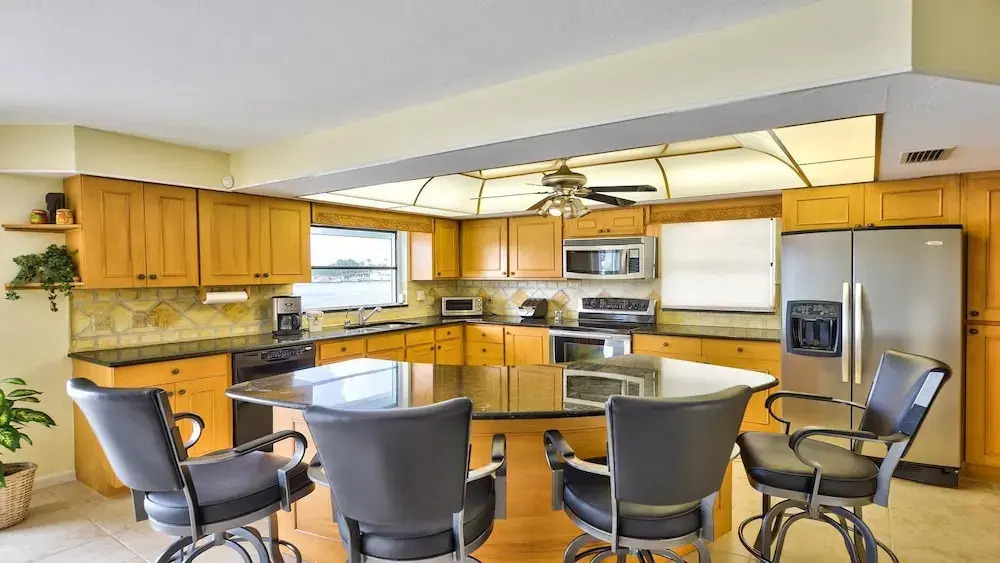 Canal Grande Waterfront 6 Bedroom Holiday Home by Naples Florida