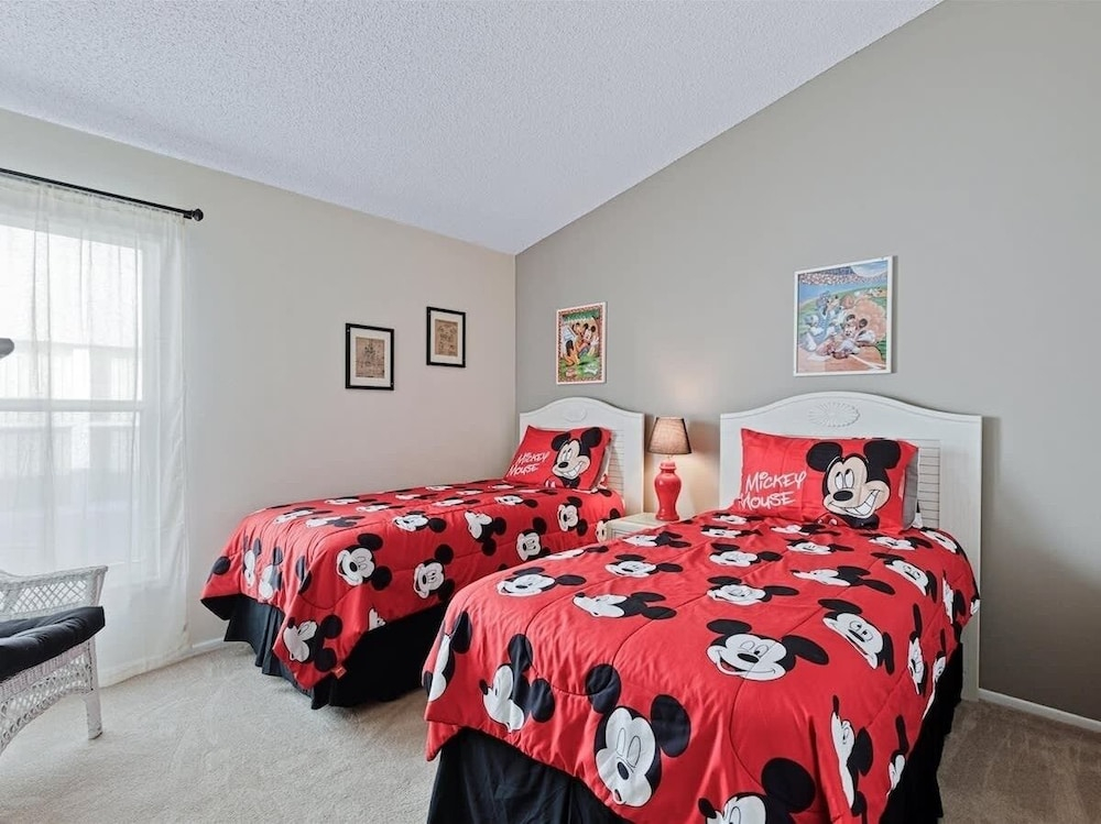 Villa Minutes From Disney 4bd 3bt Private Pool & Games 4 Bedroom Home
