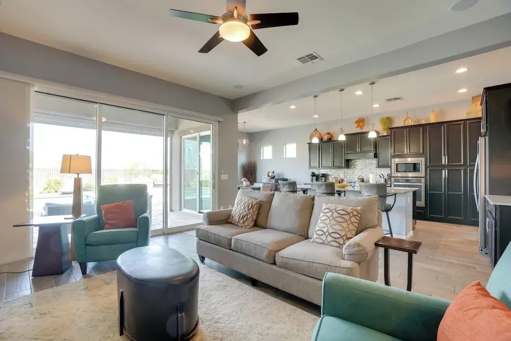 6 Mi to Luke Afb: Oasis w/ Private Pool