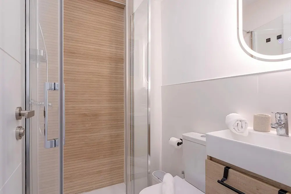 Luxury Apartment in M Laga Victoria