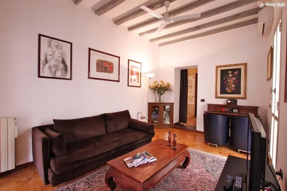 Greci in Rome With 3 Bedrooms and 3 Bathrooms