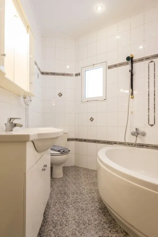 Classy 2 bedroom apartment near Acropolis & Metro