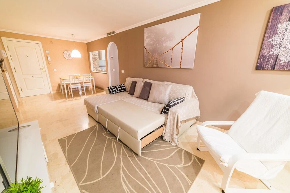Apartment With 2 Bedrooms in Benalmádena, With Wonderful Mountain View