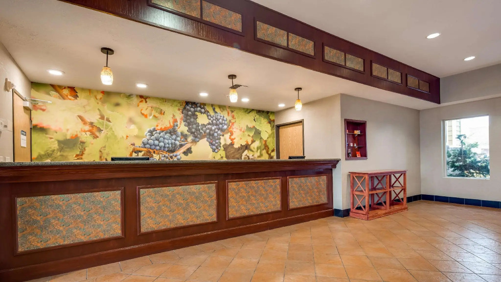 Best Western Plus Grapevine Inn