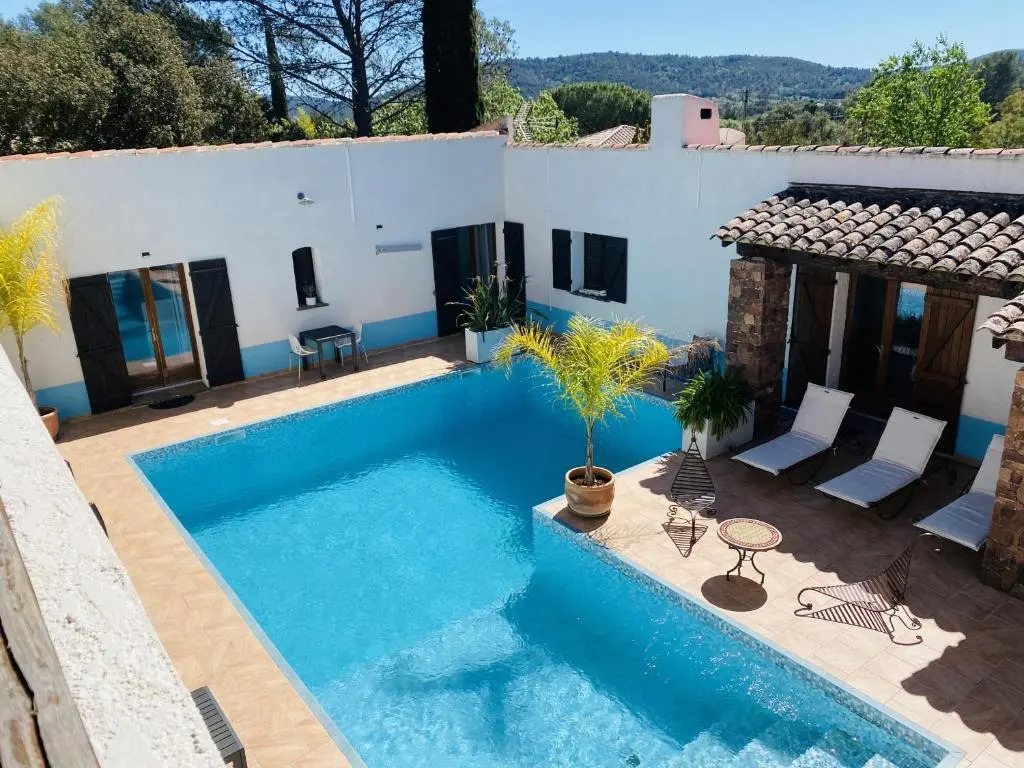 Le Patio Bleu