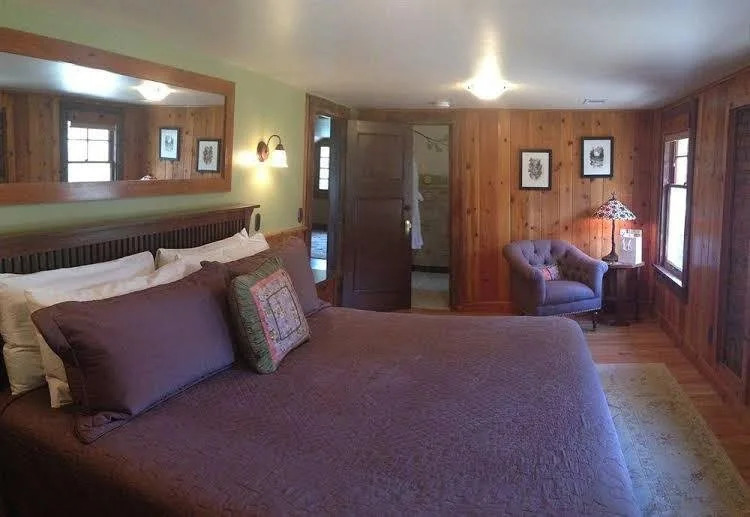 The Golden Leaf Inn
