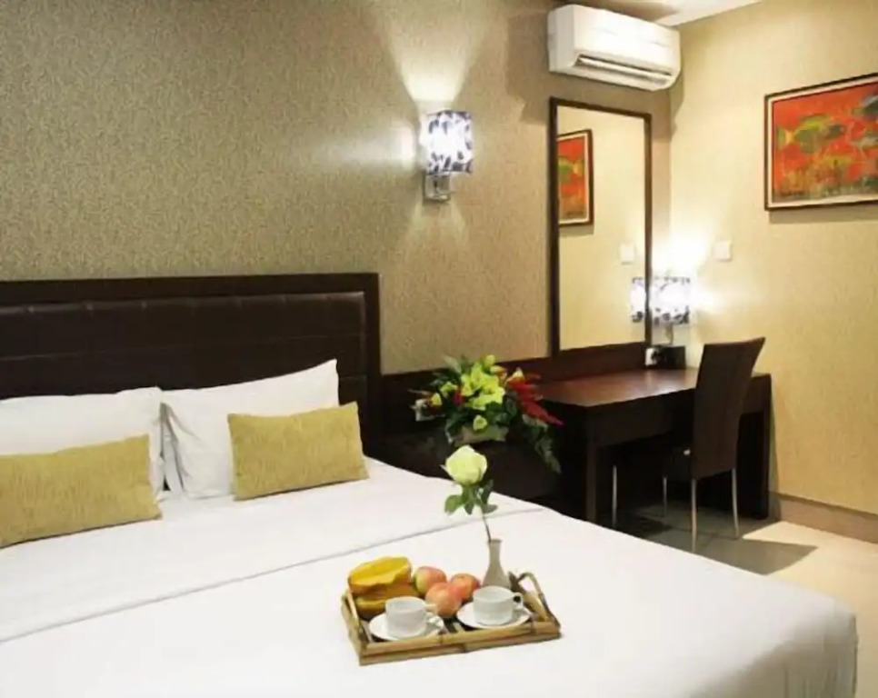 BAMBOO INN HOTEL & CAFE