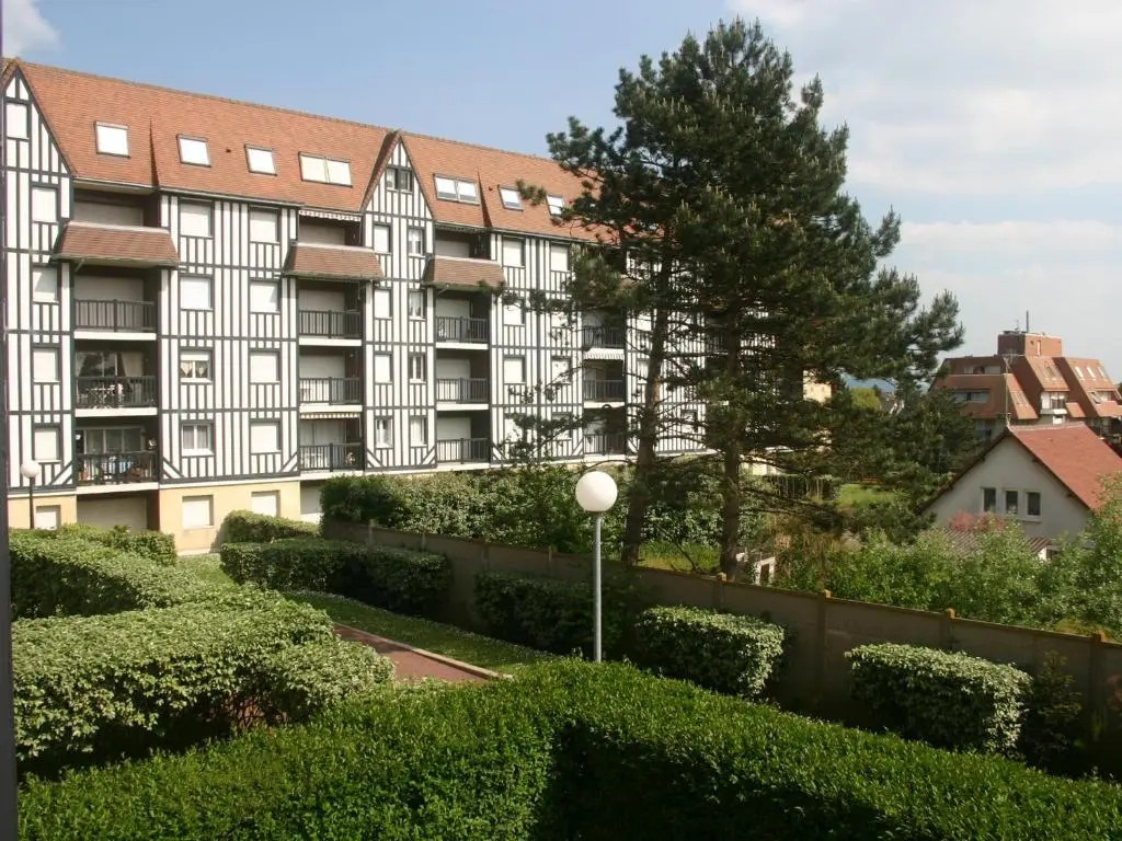 Appartement Cabourg, 2 pièces, 5 personnes - FR-1-487-153