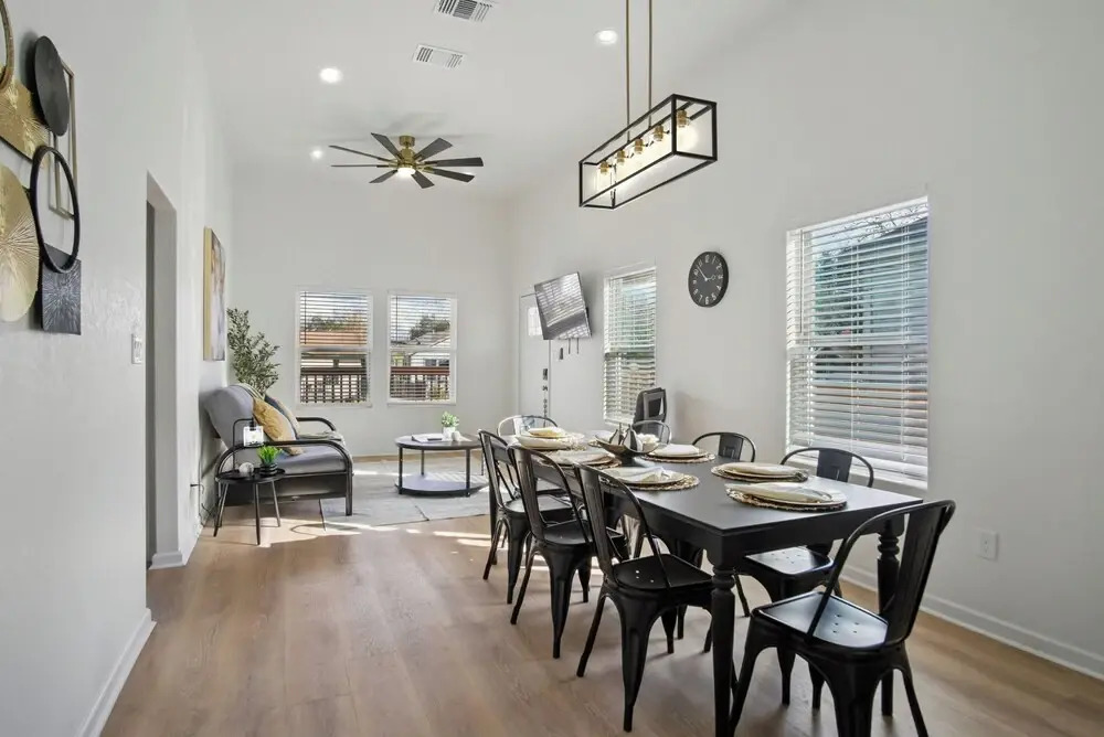 Peaceful Stays With Easy Access to Downtown