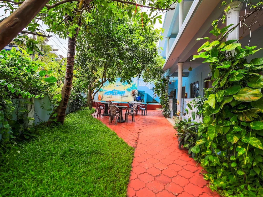 OYO 13747 Tanisha Guest house