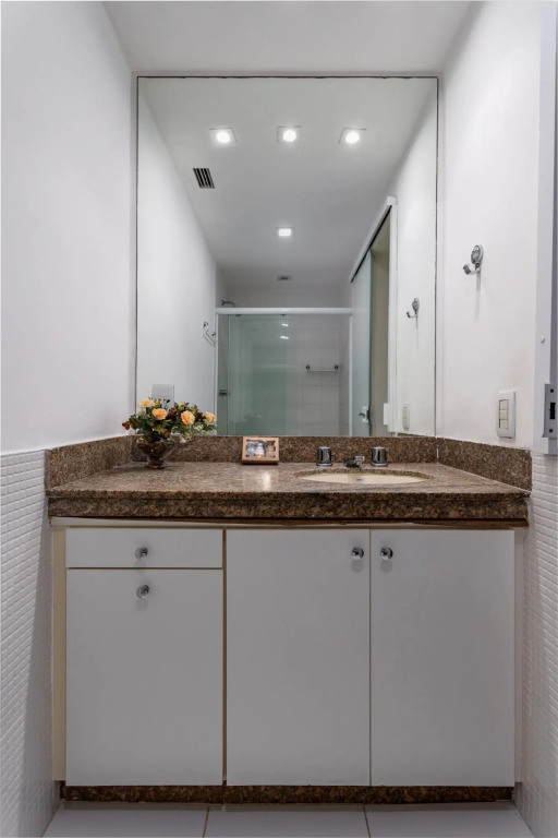 Barra da Tijuca near the beach | AS1602 Z10