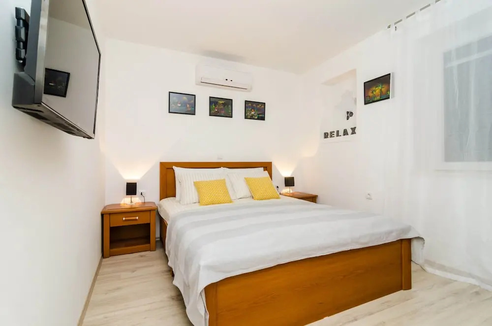 Rea Apartment