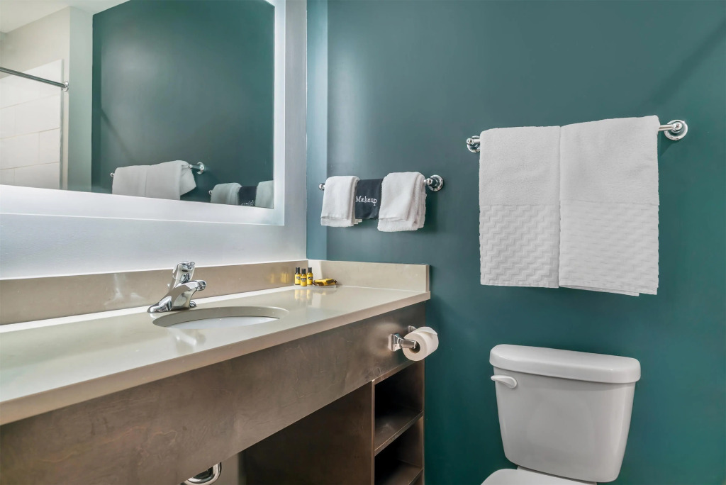 Best Western Plus Wayland Hotel