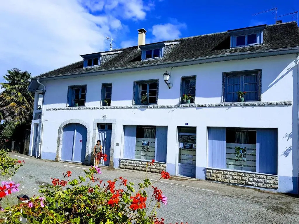 Chambres dhôtes Chez Valérie Garage motos et vélos