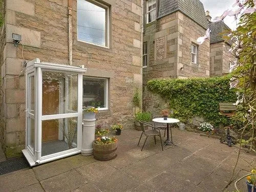 West End Twelve Holiday Apartment