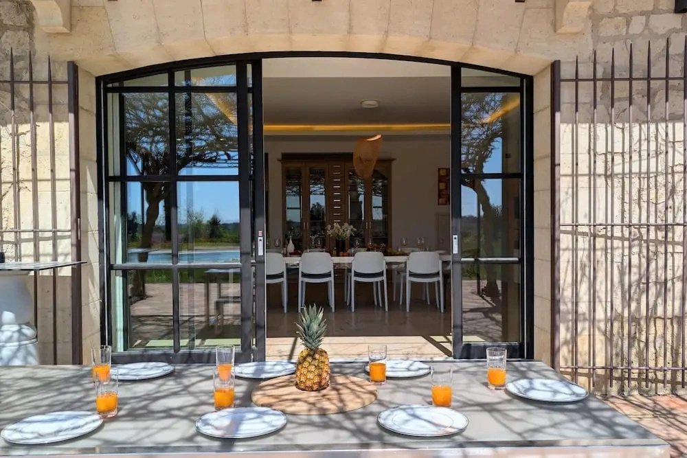 Wine Estate 20m Pool and Cinema