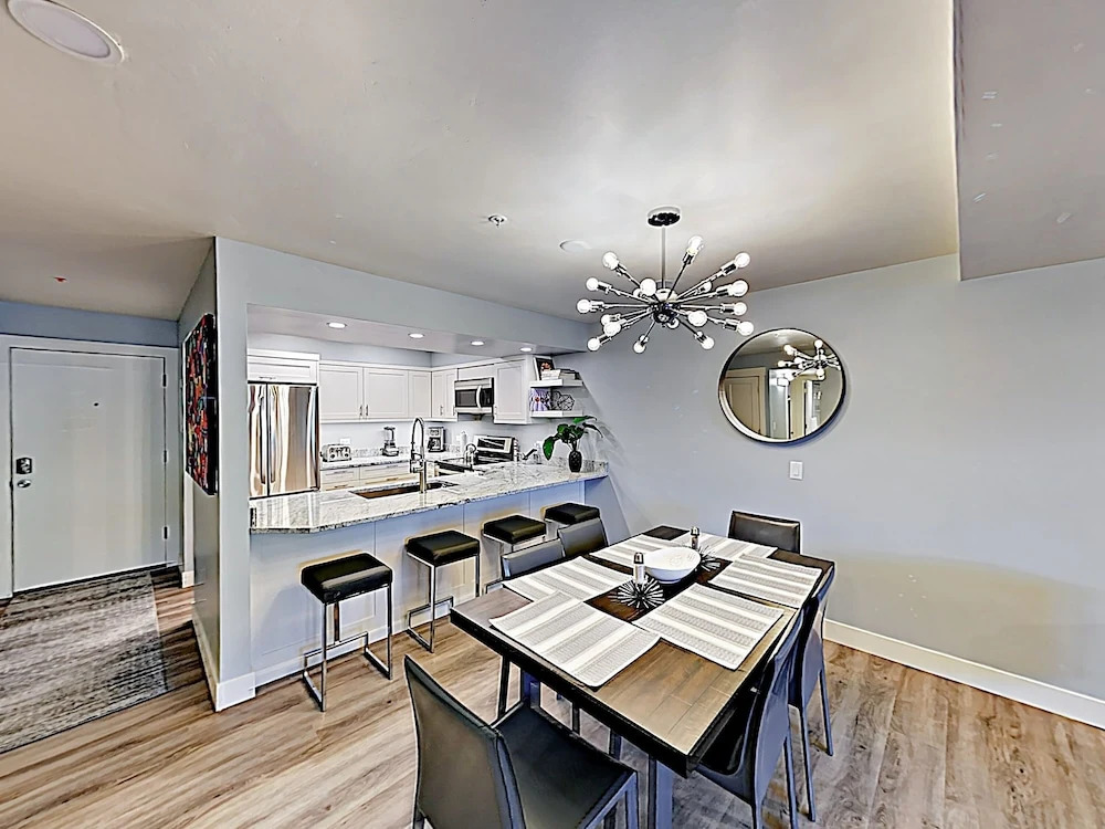 New Listing! Luxe Remodeled Getaway 2 Bedroom Condo