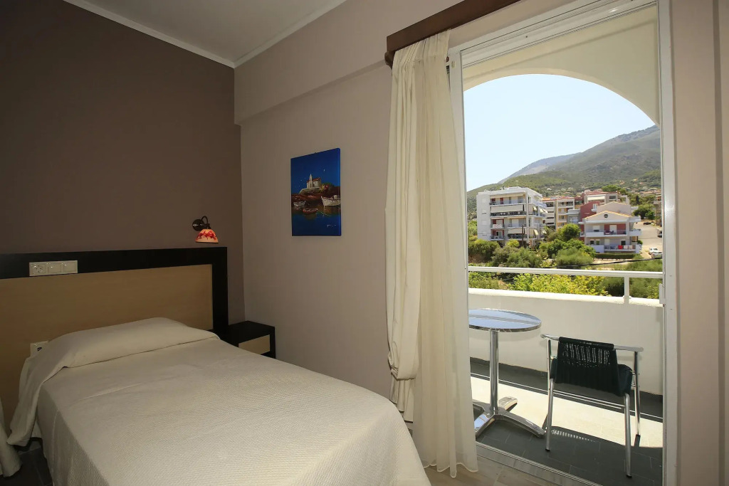 Kyparissia Beach Hotel