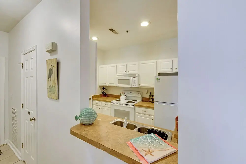 Pool Access & Easy Beach Days! Lewes Unit w/ Patio